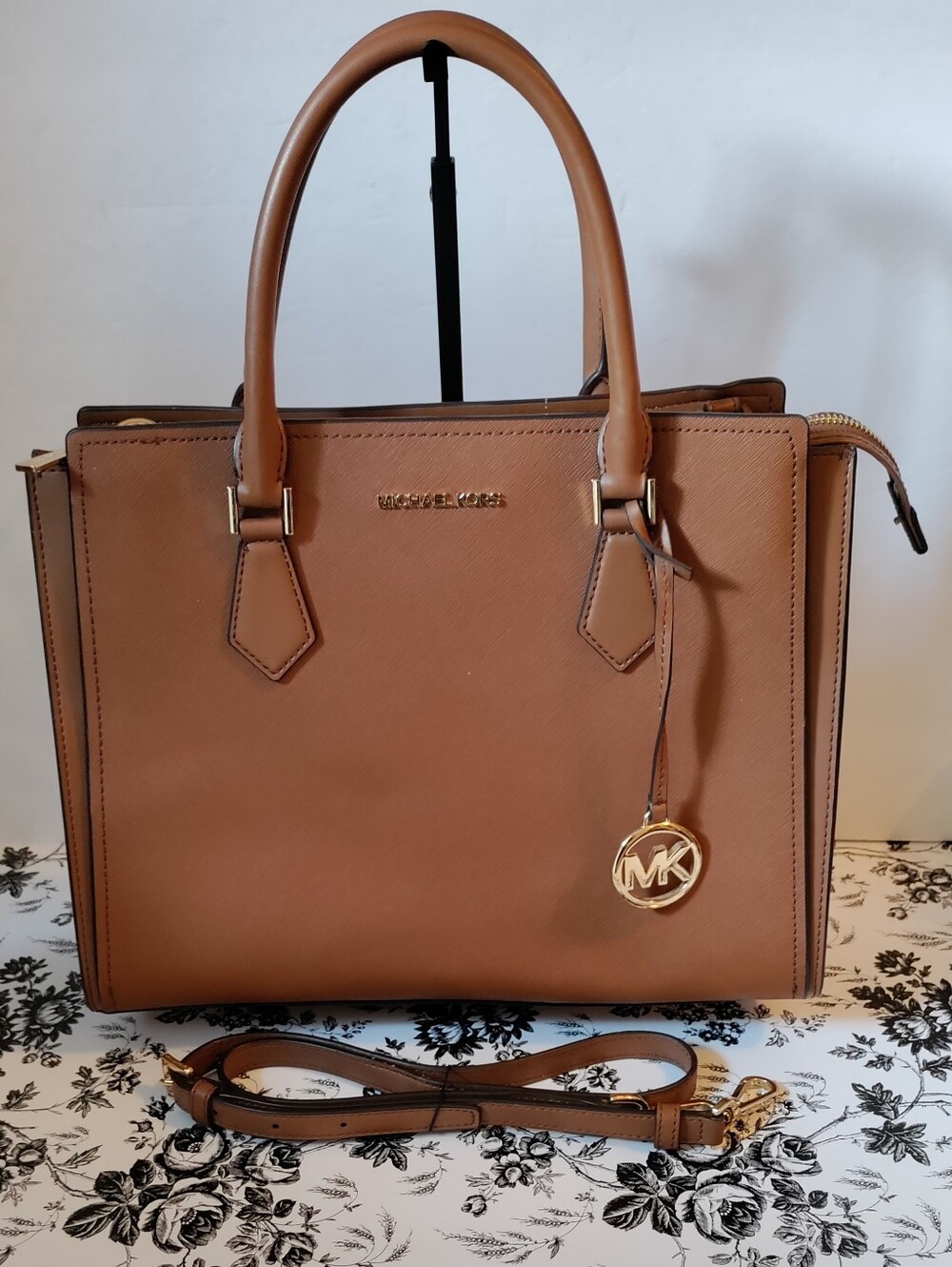 Michael Kors Brown Saffiano Satchel/Crossbody – Like New